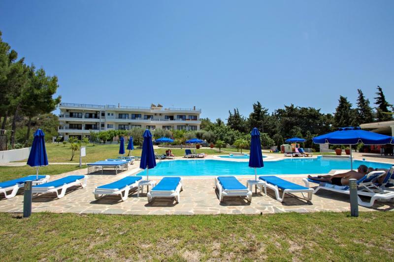 Helena Christina Aparthotel Asgourou ภายนอก รูปภาพ
